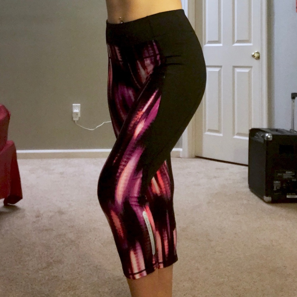 CALVIN KLEIN Performance Capri Leggings
